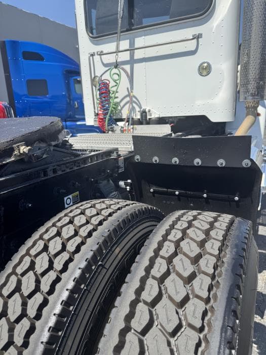 2020 Peterbilt 348 — photo 17