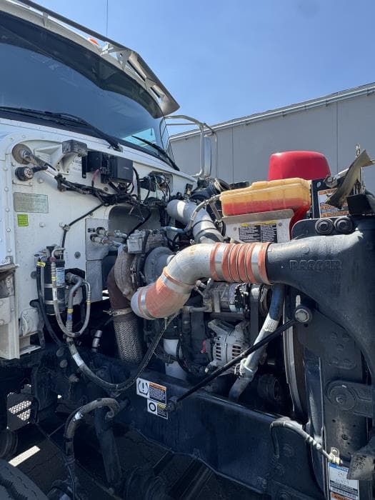 2020 Peterbilt 348 — photo 11