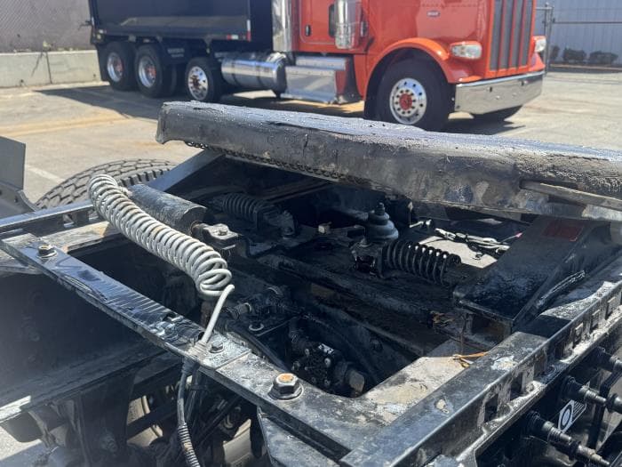 2020 Peterbilt 348 — photo 18