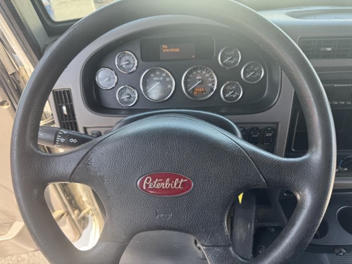 2020 Peterbilt 348 — photo 13