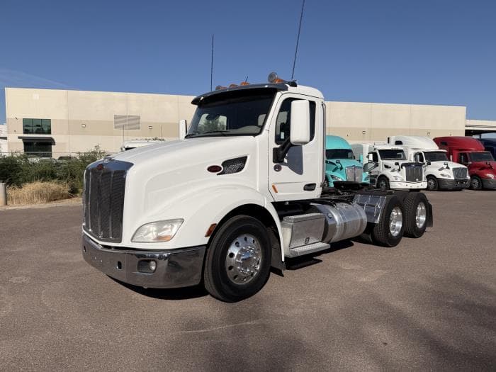 2020 Peterbilt 579 — photo 2