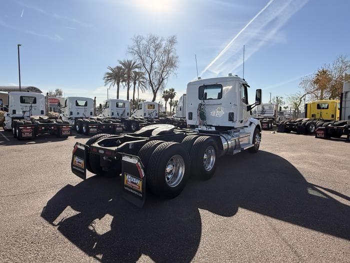 2020 Peterbilt 579 — photo 6