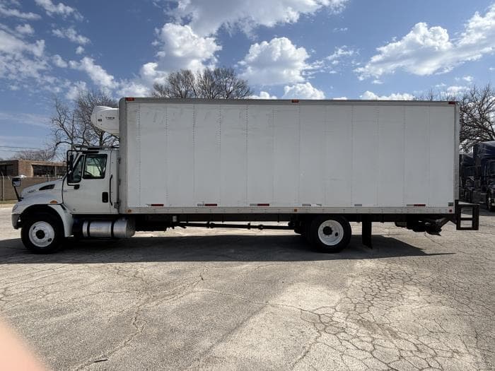 2019 International 4300 — photo 3