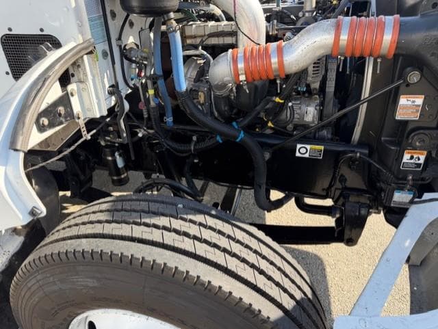 2020 Peterbilt 337 — photo 14