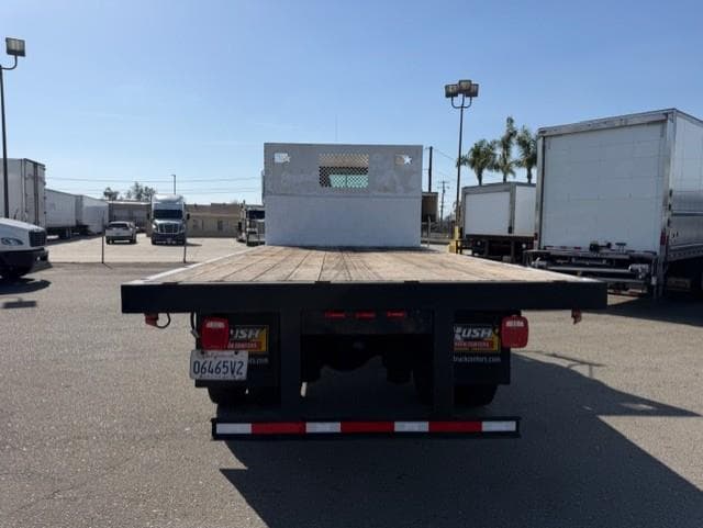 2020 Peterbilt 337 — photo 7