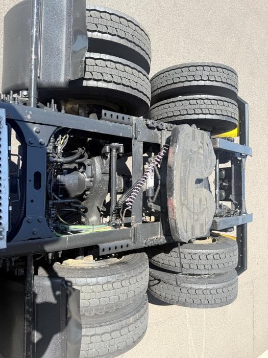 2020 International LT — photo 8