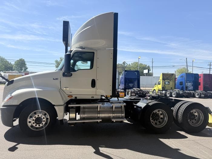 2020 International LT — photo 14