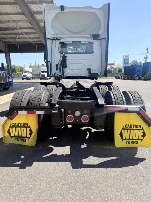 2020 International LT — photo 16