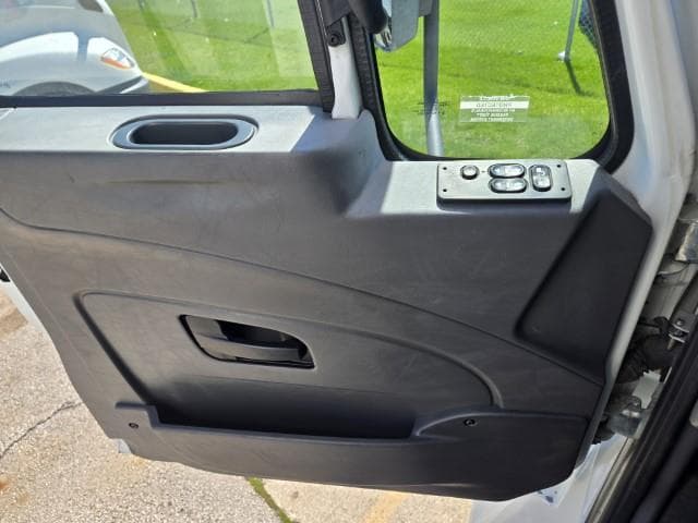 2019 International 4300 — photo 9