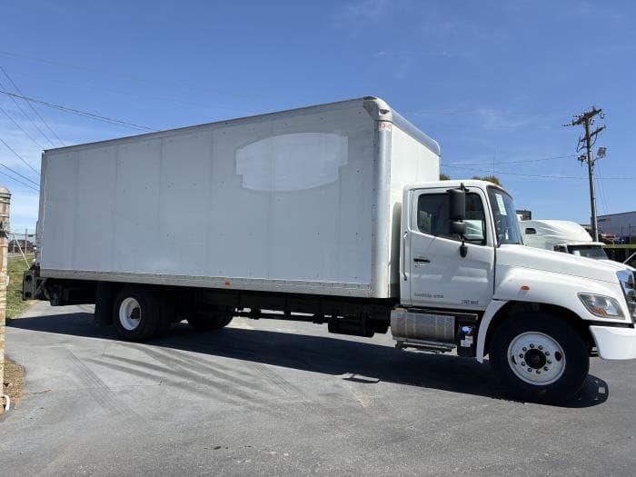 2020 Hino 268 — photo 4