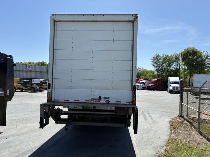 2020 Hino 268 — photo 7