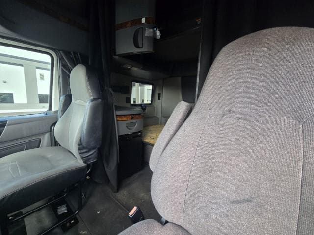 2022 International LT — photo 25