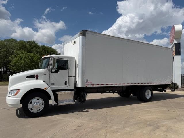 2022 Kenworth T270 — photo 3