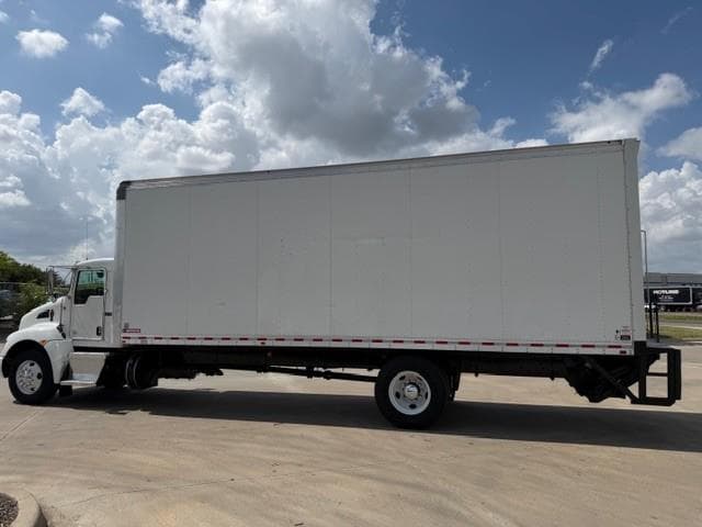 2022 Kenworth T270 — photo 4