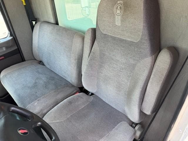 2022 Kenworth T270 — photo 20