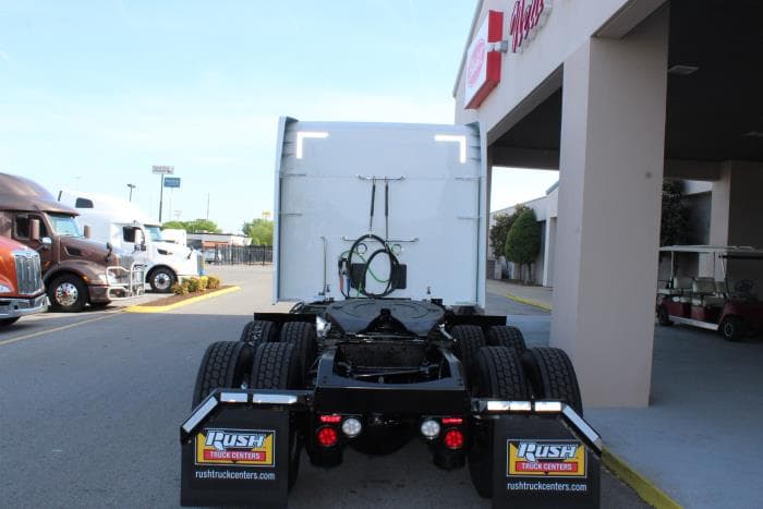 2022 Peterbilt 567 — photo 6
