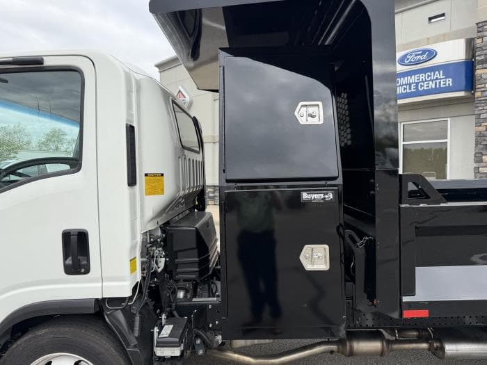 2025 Isuzu NRR — photo 7