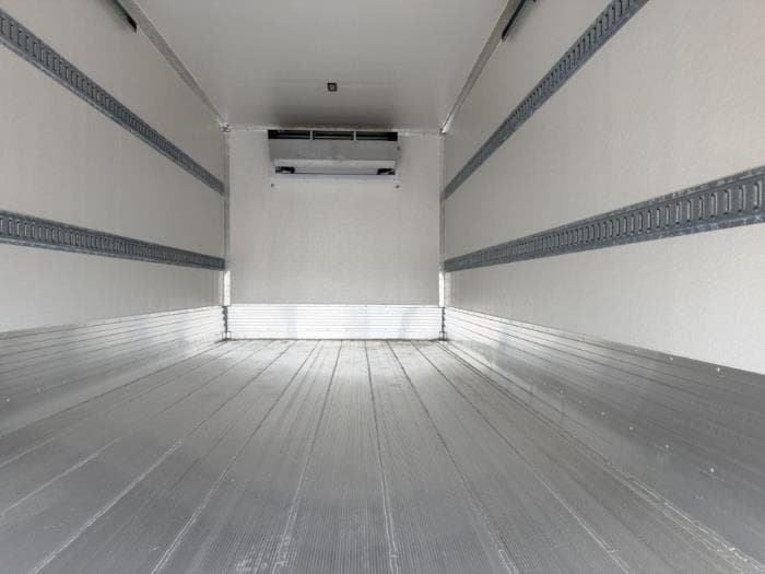 2024 Isuzu NRR — photo 6