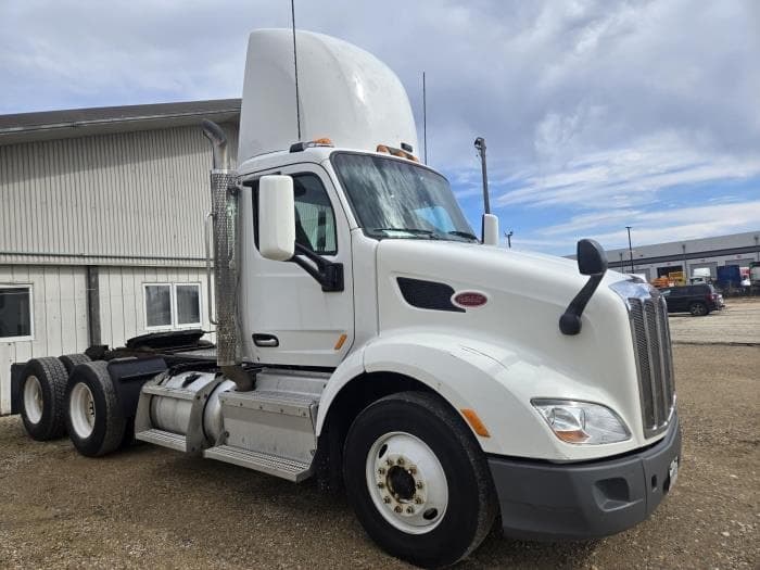 2016 Peterbilt 579 — photo 3