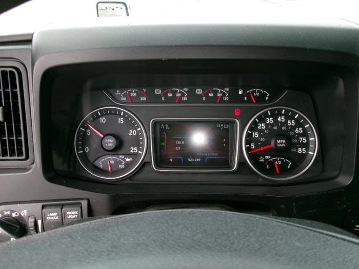 2019 International LT — photo 11