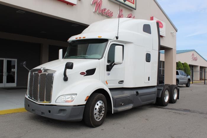 2020 Peterbilt 579 — photo 2