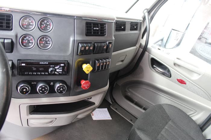 2020 Peterbilt 579 — photo 12