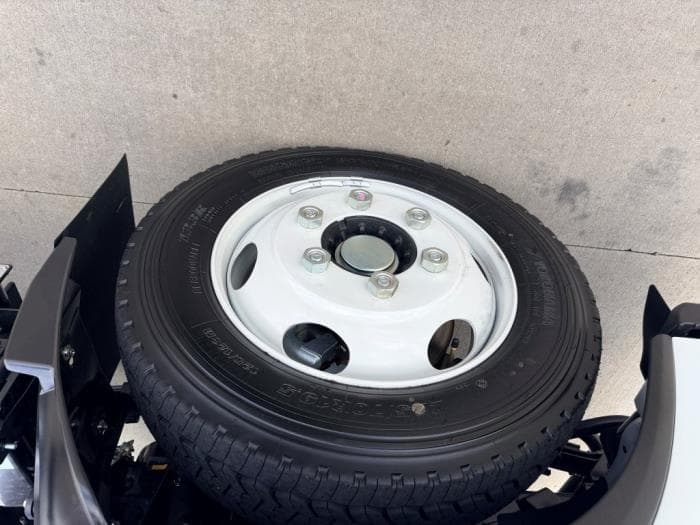 2027 Isuzu NRR — photo 11