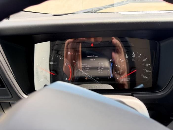 2027 Isuzu NRR — photo 18