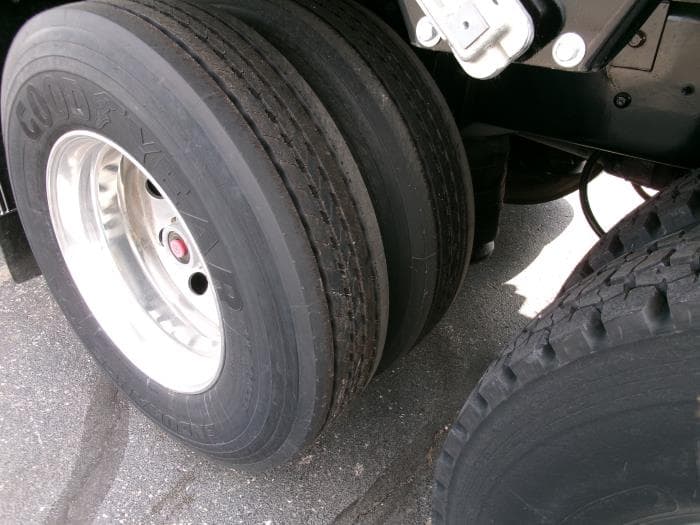 2026 International HX — photo 7