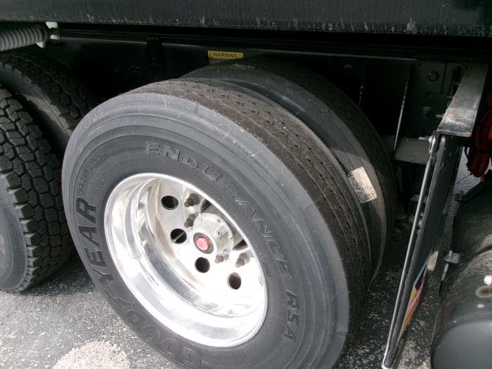 2026 International HX — photo 10