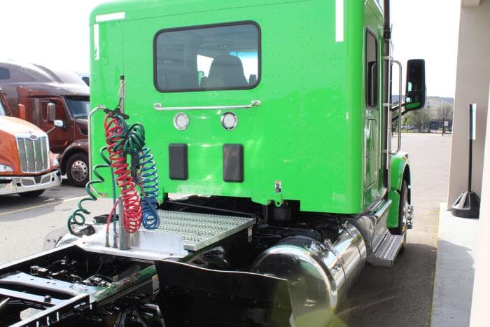 2021 Peterbilt 567 — photo 8