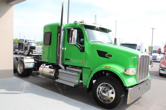2021 Peterbilt 567 — photo 9