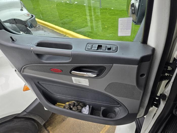 2016 Peterbilt 579 — photo 8