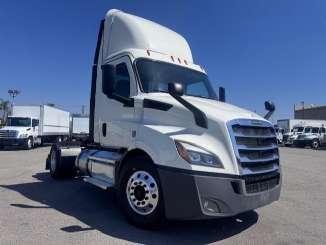 2019 Freightliner Cascadia — photo 4