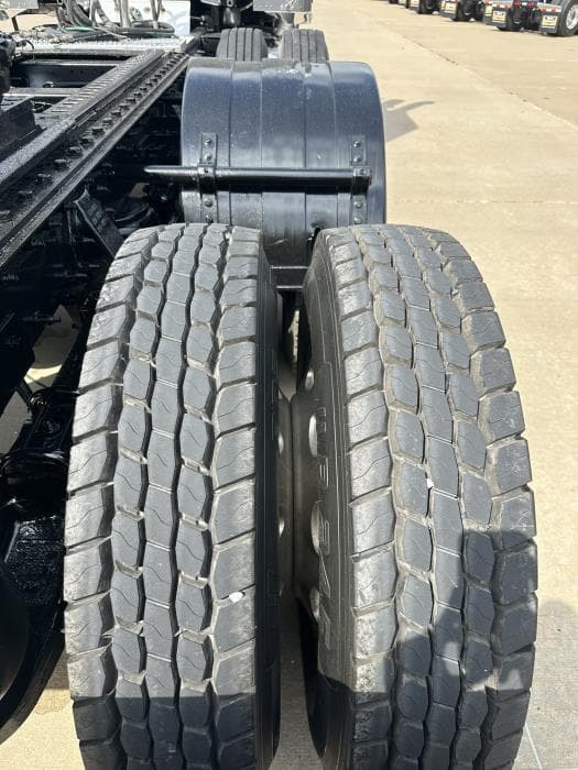 2021 Peterbilt 567 — photo 14