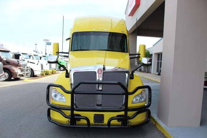 2022 Kenworth T680 — photo 3