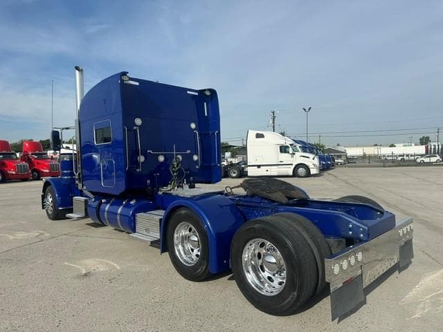 2024 Peterbilt 389 — photo 10