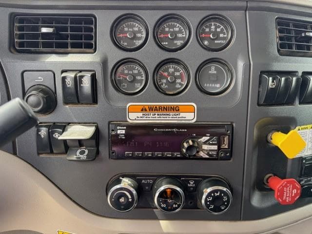 2019 Peterbilt 567 — photo 29