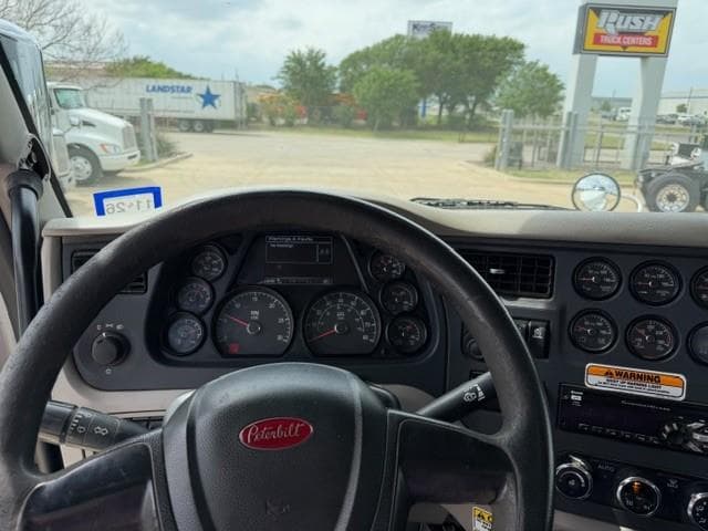2019 Peterbilt 567 — photo 32