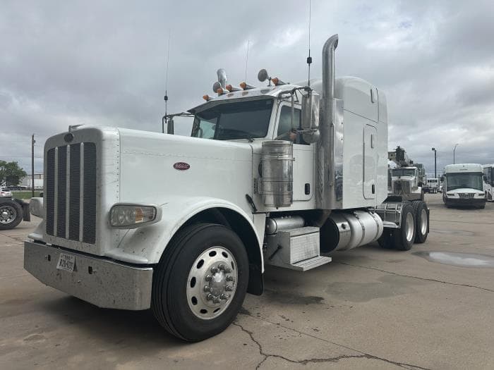 2016 Peterbilt 389 — photo 2