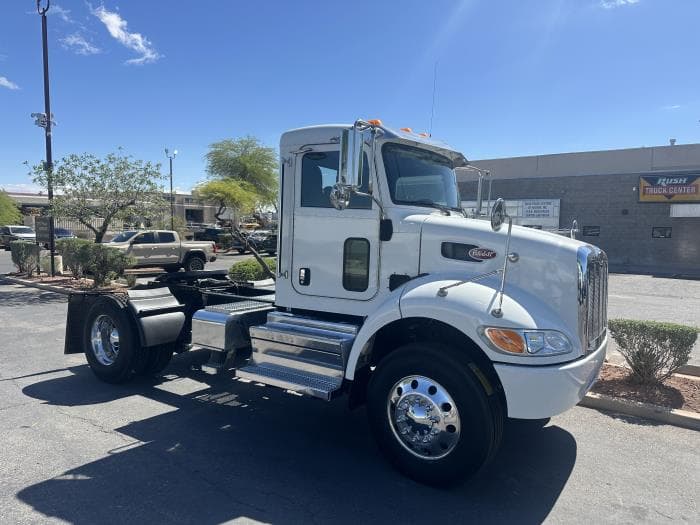 2021 Peterbilt 337 — photo 3