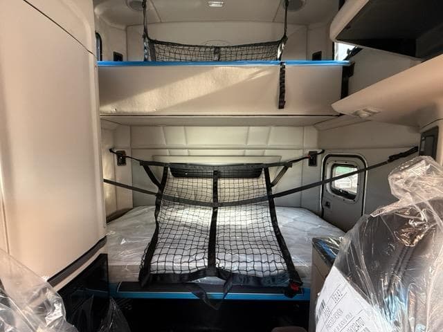 2026 Peterbilt 579 — photo 7