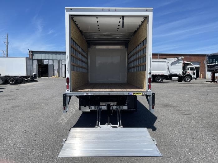 2026 Isuzu NPR — photo 4