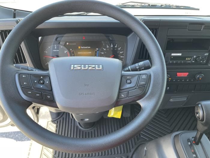 2026 Isuzu NPR — photo 11