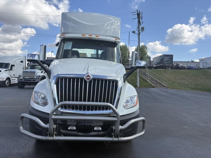 2024 International LT — photo 2
