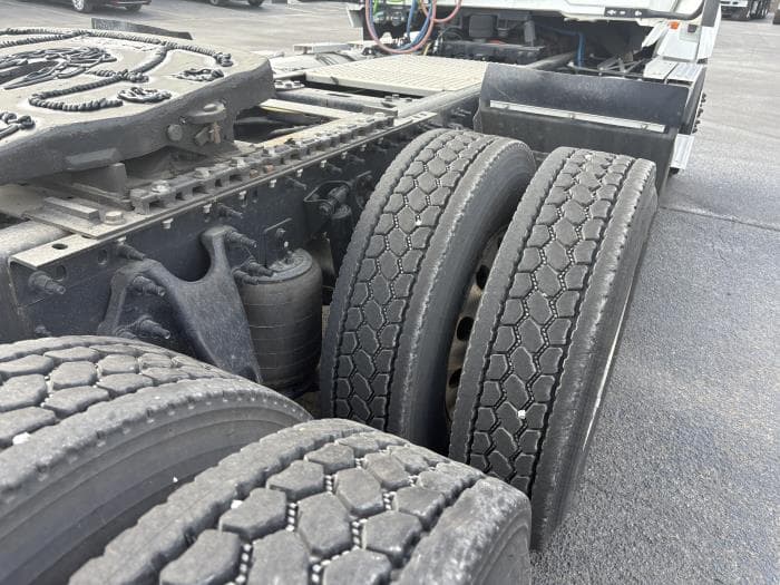 2024 International LT — photo 6