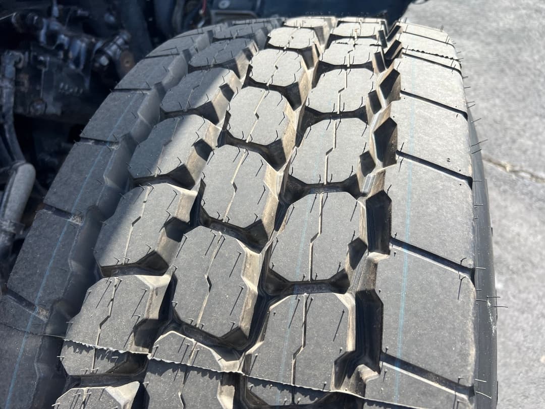 2023 Peterbilt 389 — photo 15