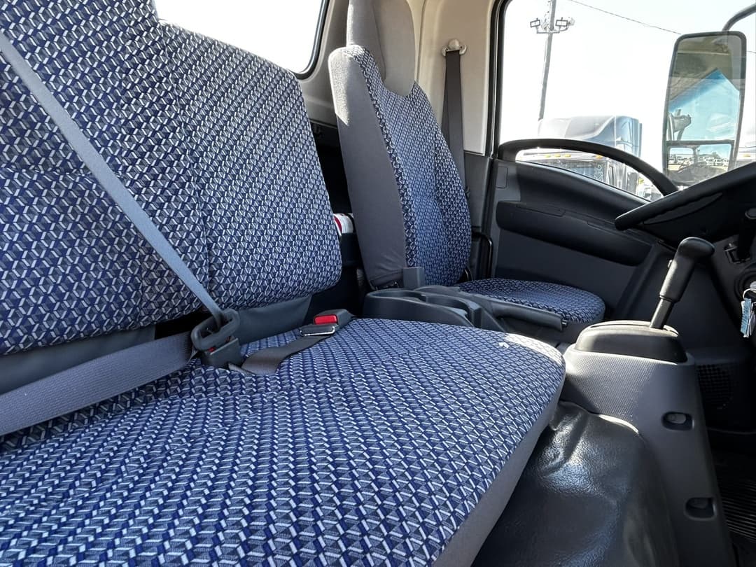 2025 Isuzu NRR — photo 6