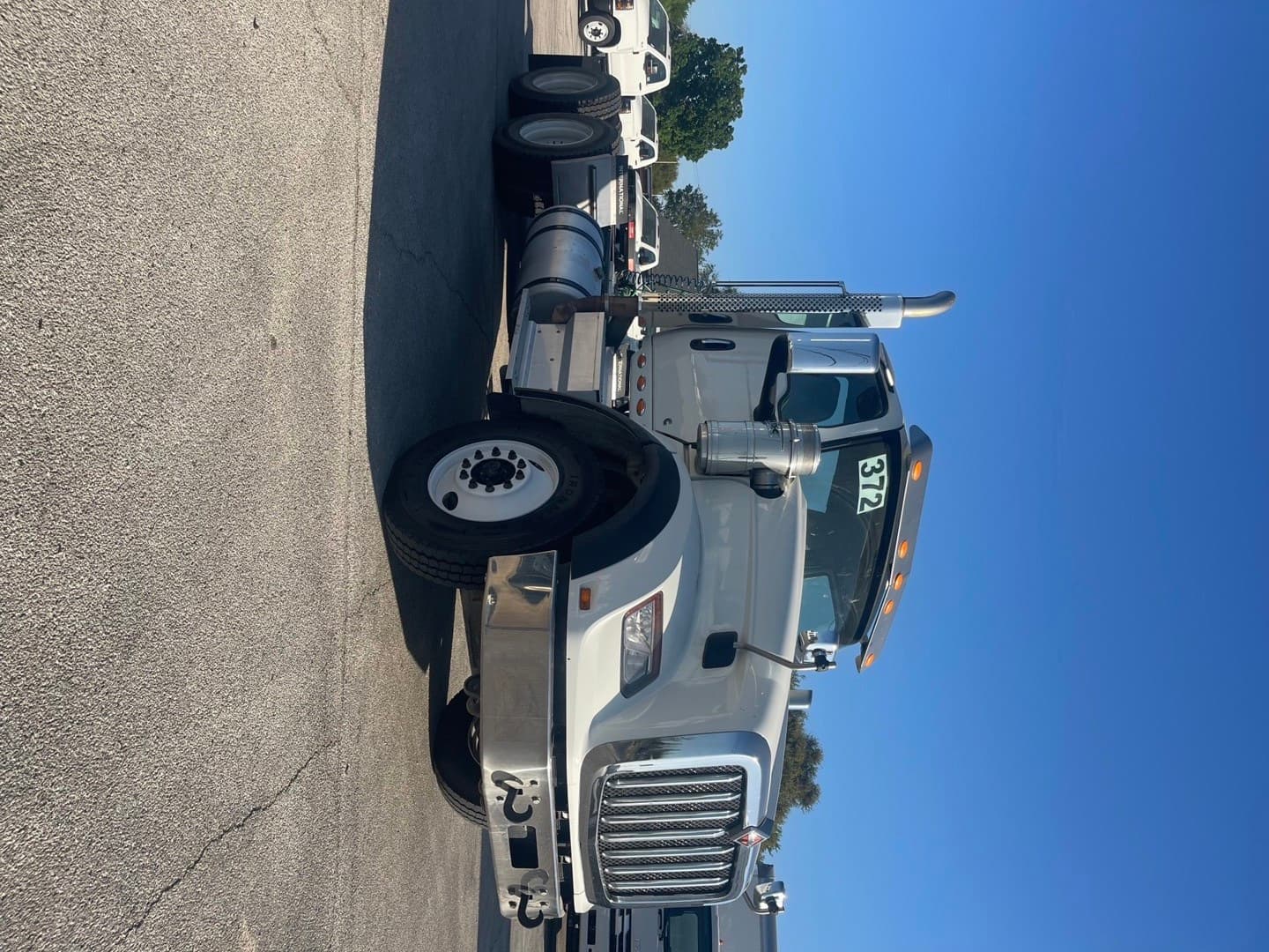 2023 International HX — photo 2