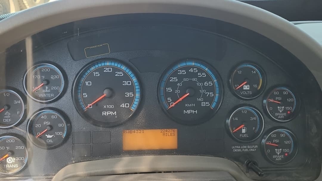 2017 International 4300 — photo 5